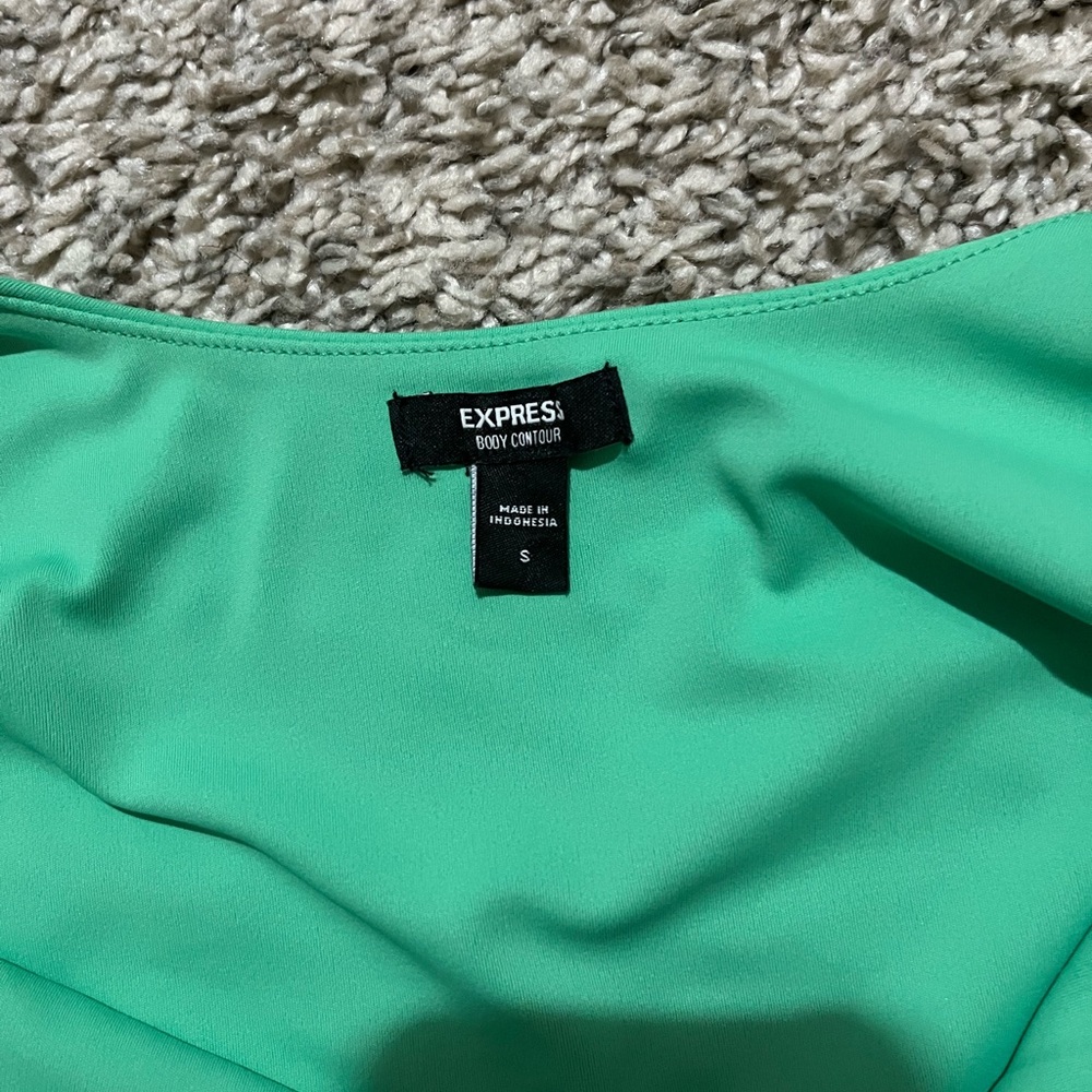 Express Vibrant Green Top - Picture 3 of 4